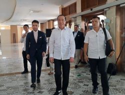 Bawa Ijazah Asli, Jokowi Diperiksa Penyidik di Polresta Solo