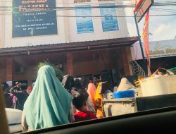 Kemacetan Parah Warnai Pemberangkatan Jamaah Umroh PT Falisha, Warga Minta Lokasi Dipindah