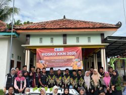 Mahasiswa KKN Universitas Wiraraja Gelar Pelatihan Hidroponik bagi Perangkat Desa Tambaagung Ares