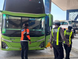 Satlantas Polres Sumenep Gelar Ramp Check Angkutan Umum Jelang Arus Mudik Idul Fitri 1447 H